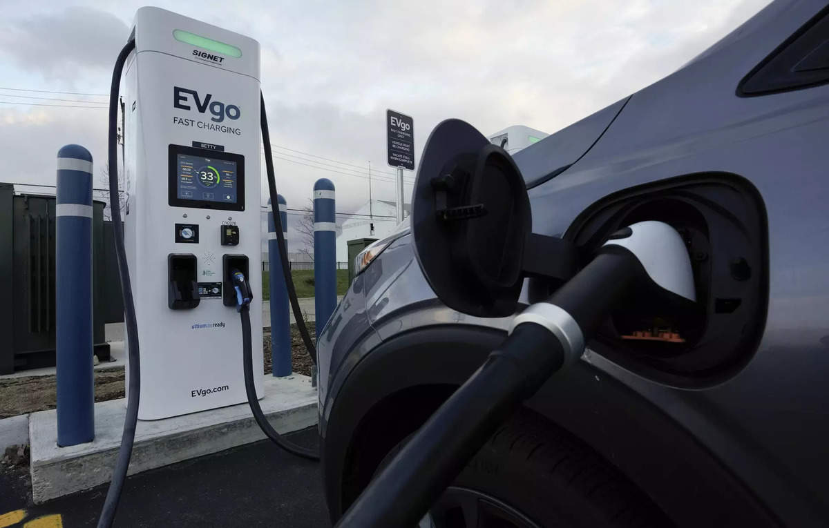 EPA pollution limits aim to boost US electric vehicle sales, Energy News, ET EnergyWorld