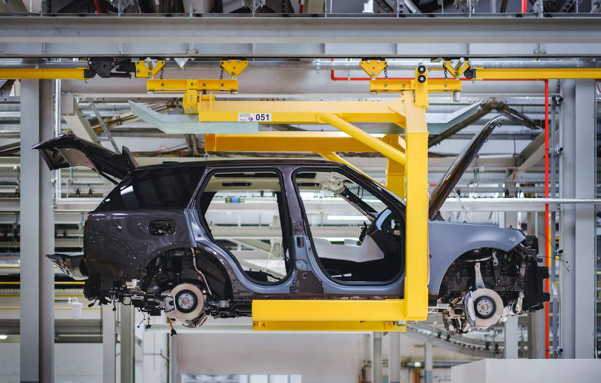 Jaguar Land Rover to invest 15 billion pounds in 5 yrs, Energy News, ET EnergyWorld
