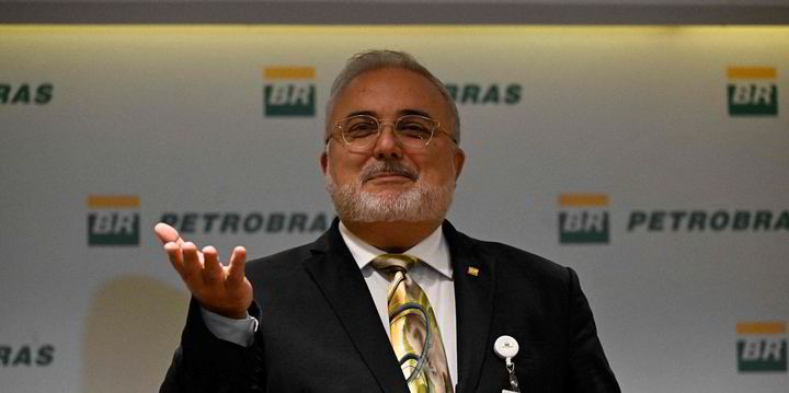 Fierce Petrobras rigs race draws 46 bids for $2 billion prize