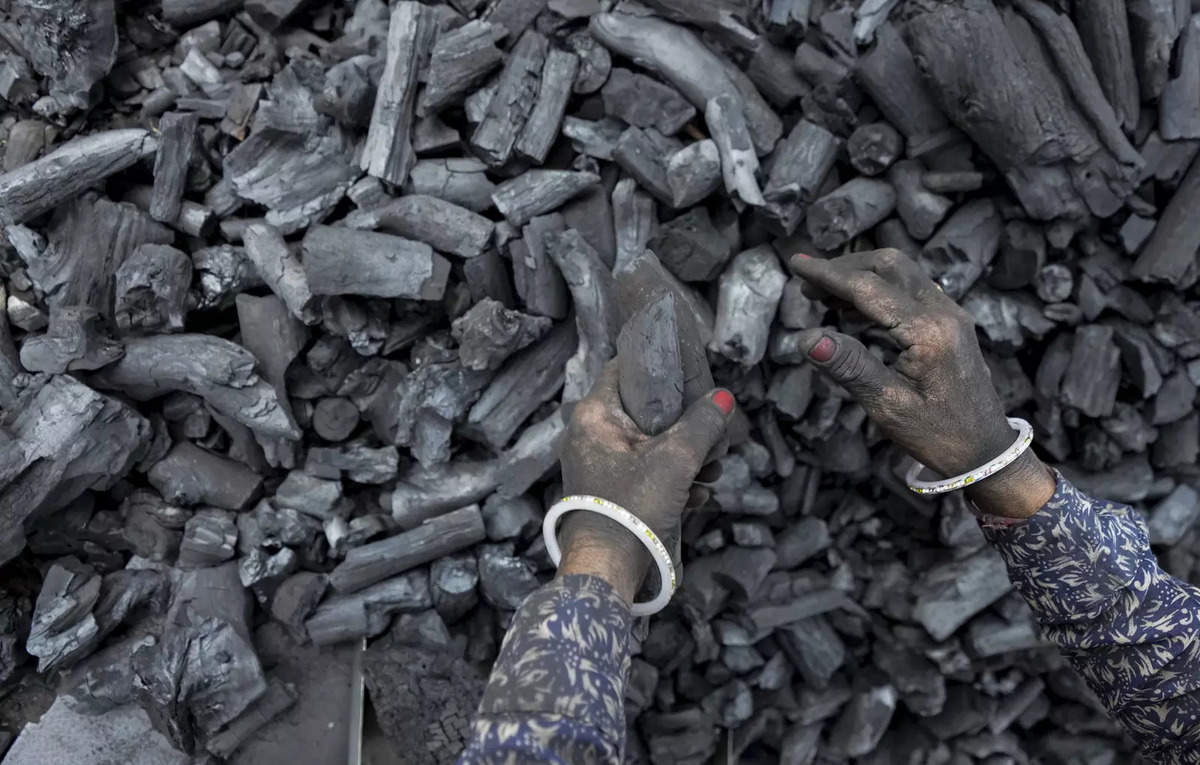 India coal imports surge to 162 MT in FY23; inbound coking coal shipment grows to 54 MT, ET EnergyWorld