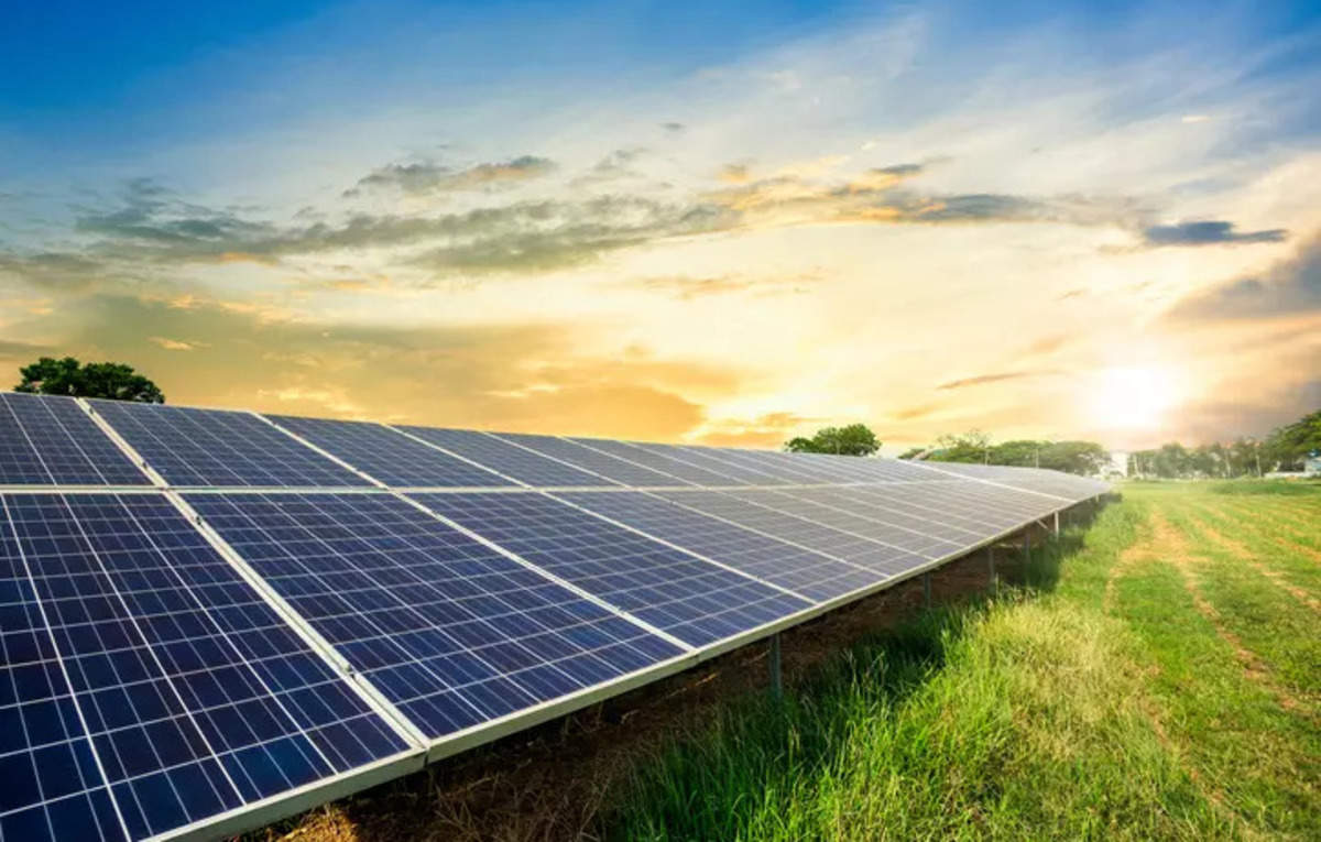 Govt plans to generate 7,000 MW solar power for farmers by 2026, says MSEDCL director, ET EnergyWorld