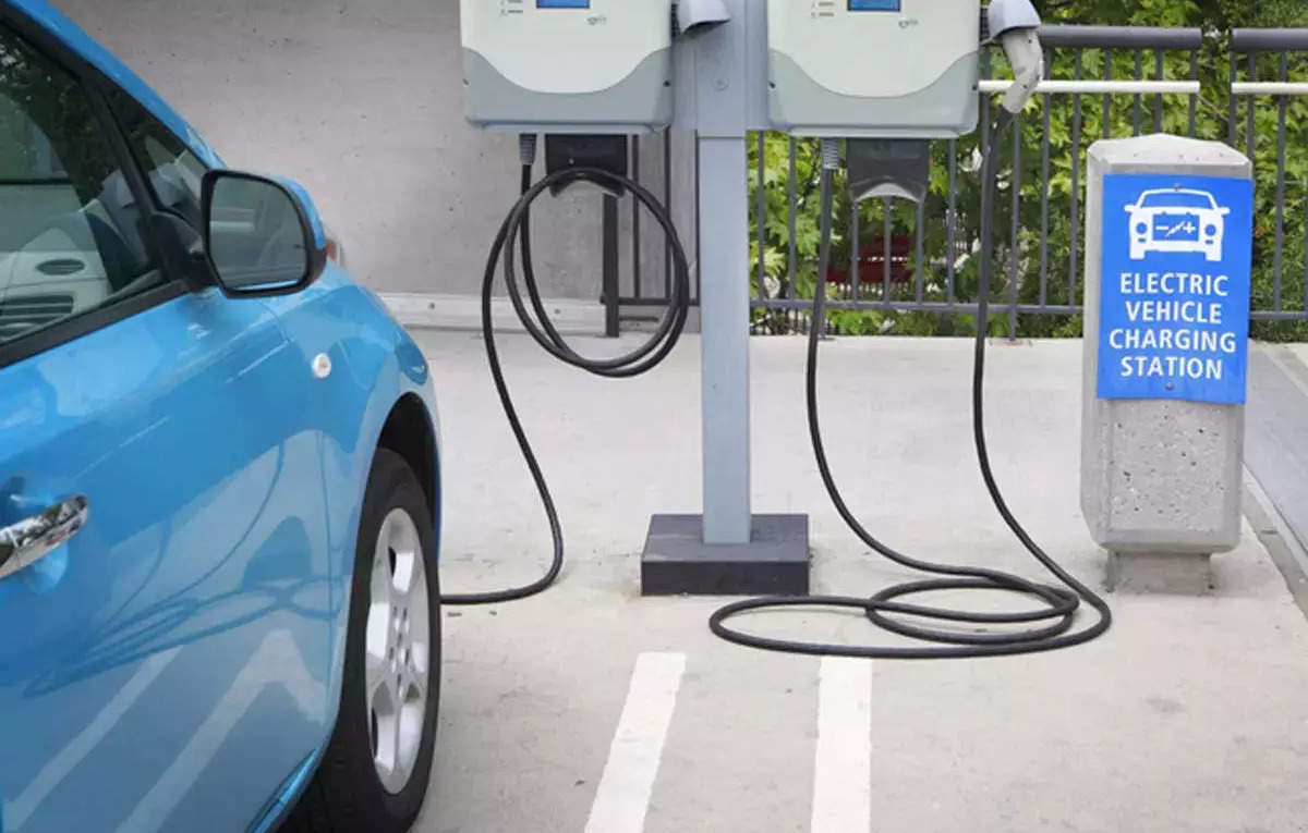 New Delhi to get more EV charging stations, some with battery swapping facilities, ET EnergyWorld