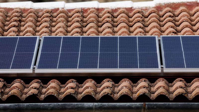 Sales of solar batteries for German homes seen rising 26% in 2024, ET EnergyWorld