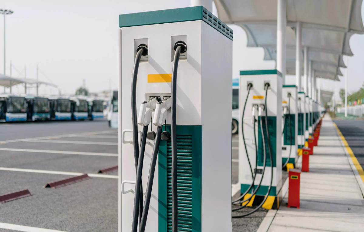 M&M, Adani Total Energies join hands to set up EV charging infra, ET EnergyWorld