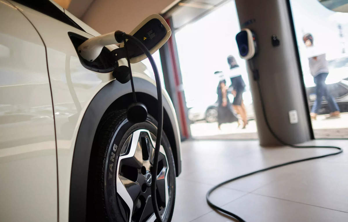 Nissan, Honda to explore partnership in electric vehicles, Energy News, ET EnergyWorld