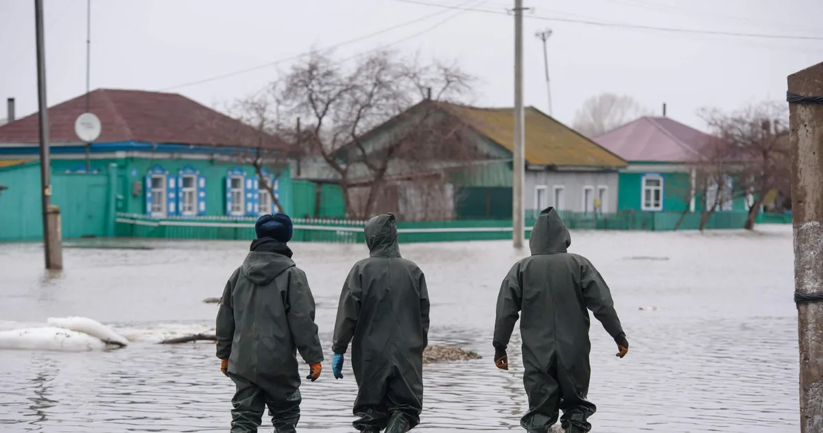 Kazakh operator gives emergency funds to flood victims