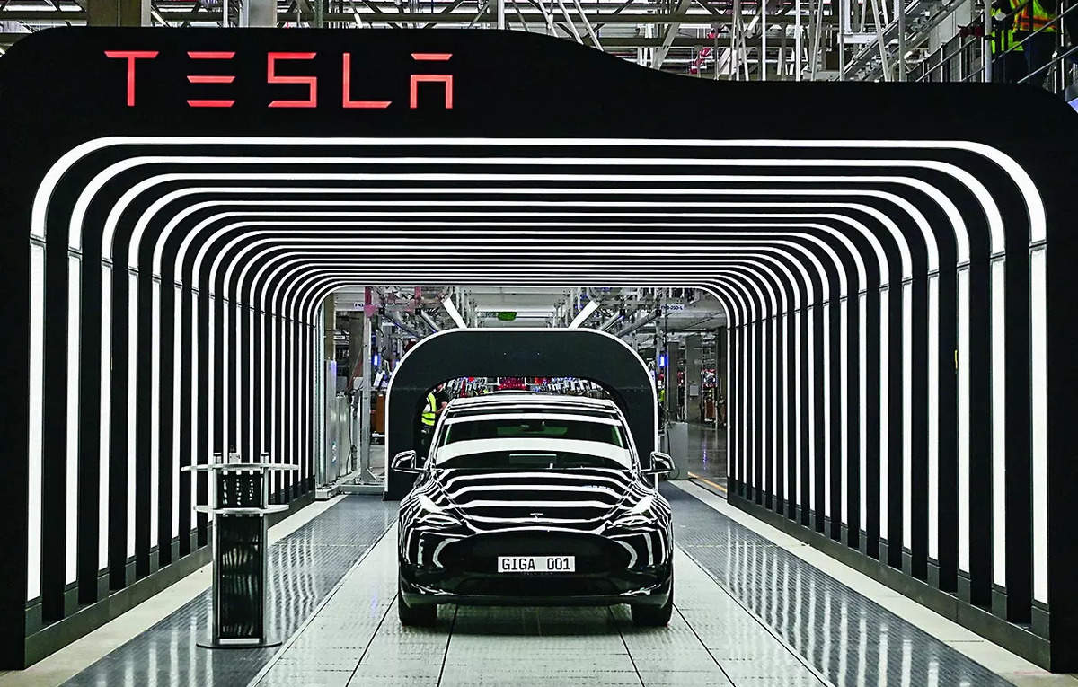 Musk, Ambani on a drive? Tesla likely seeks JV with Reliance for Indian EV manufacturing, ET EnergyWorld